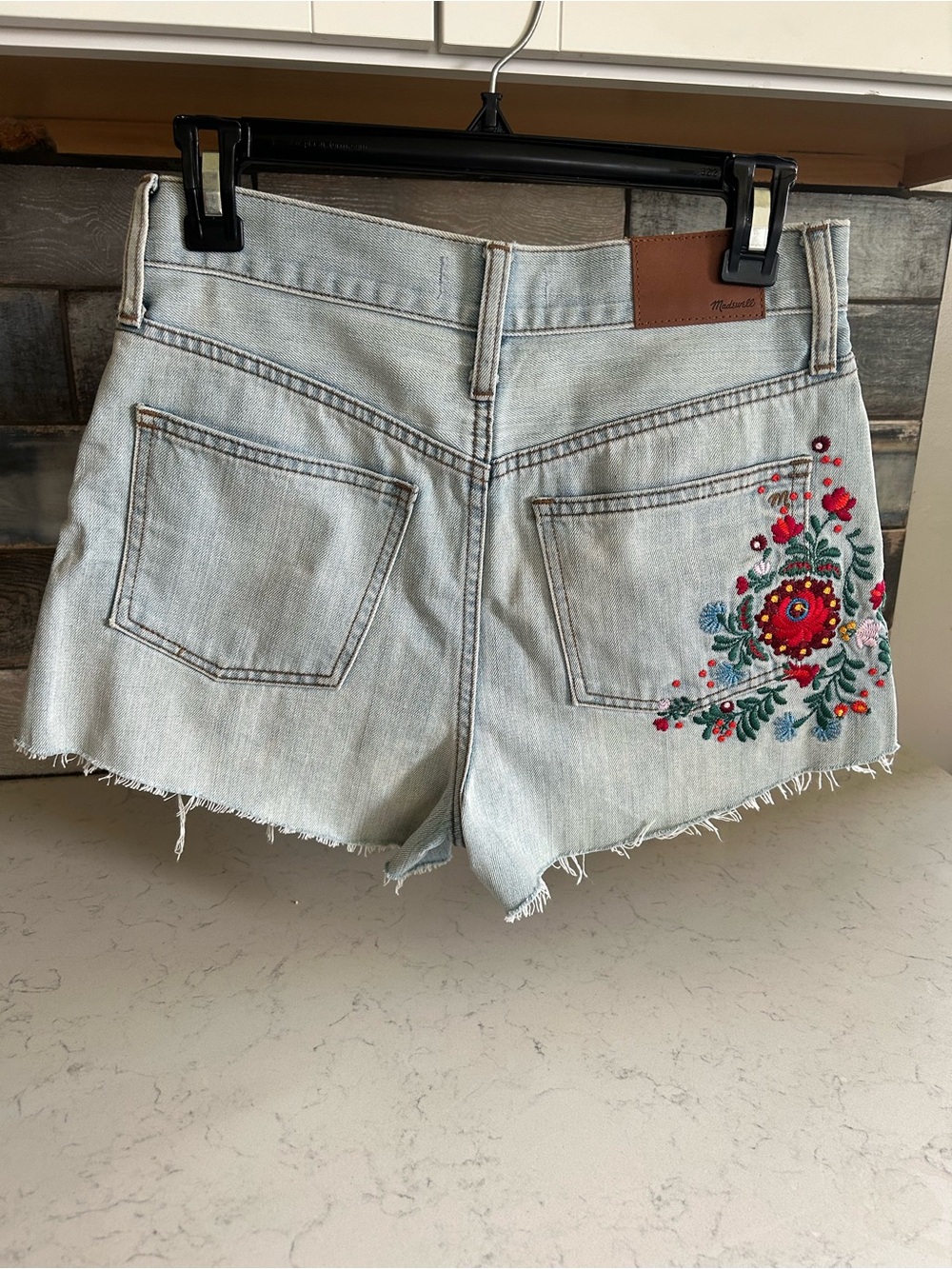 Madewell The Perfect Jean Short High Rise Light Wash with Floral Embroidery - Picture 6 of 11